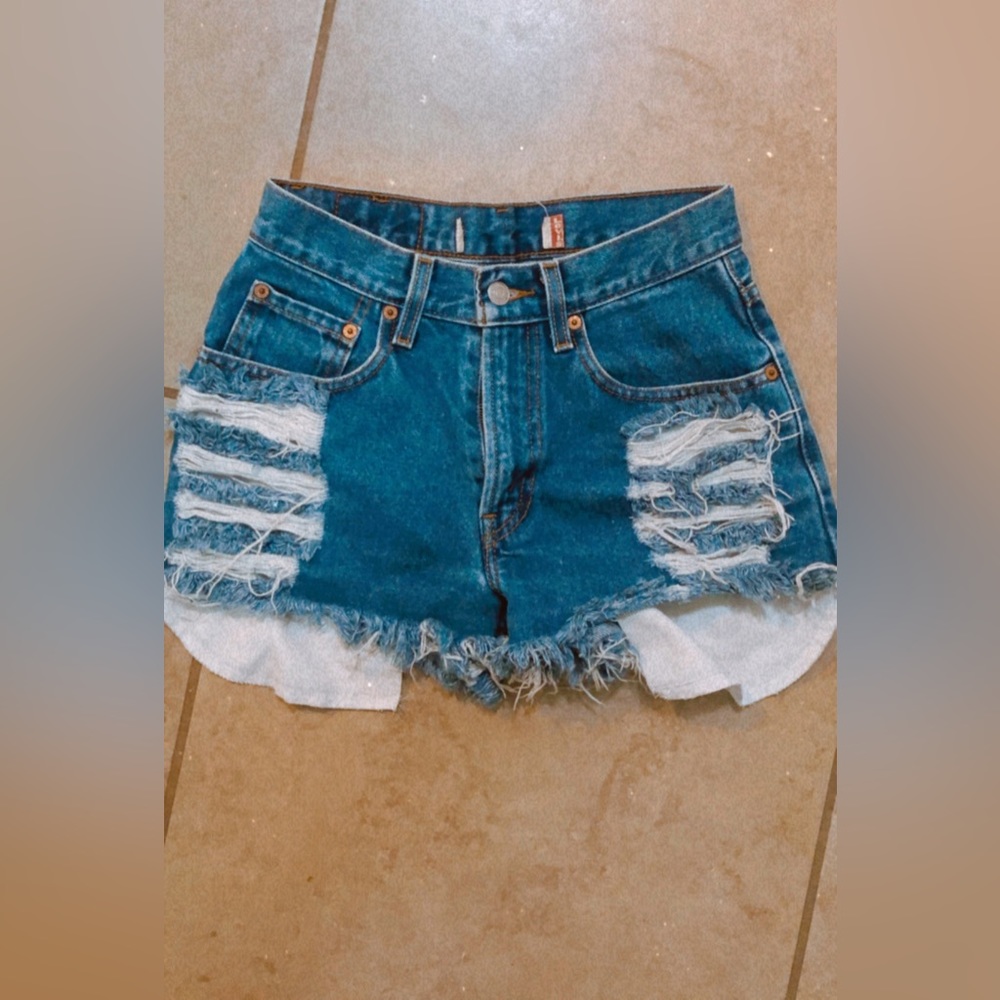 Levi high waisted shorts!